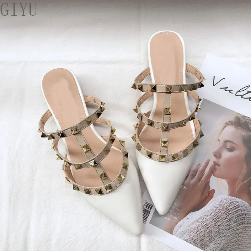 

Giyu2020New Patent Leather Women Flat Slippers Slip On Mules T-strap Pointed Toe Low Heels Rivet Slides Summer Women Dress Shoes