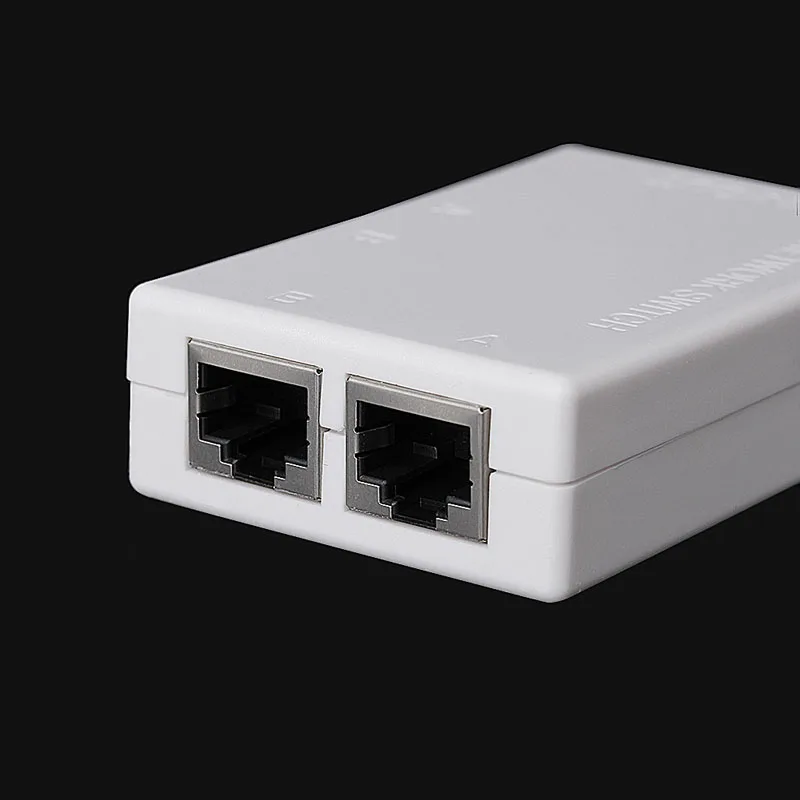 Коммутатор 2 RJ45/RJ45 Компактный переключение вручную для сетей Ethernet |