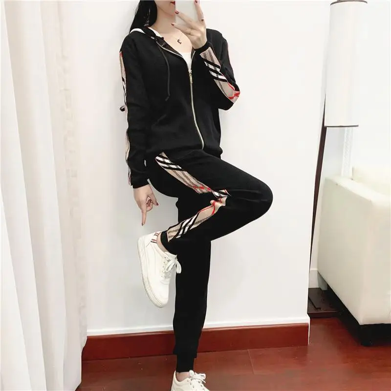 

Spring and Autumn New Suit Women's Age-reducing Western Style Knitted Cardigan Is Thin, Casual and Fashionable Two-piece Suit