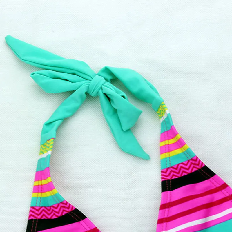 Детский летний костюм из двух предметов с эластичным разрезом купальник для