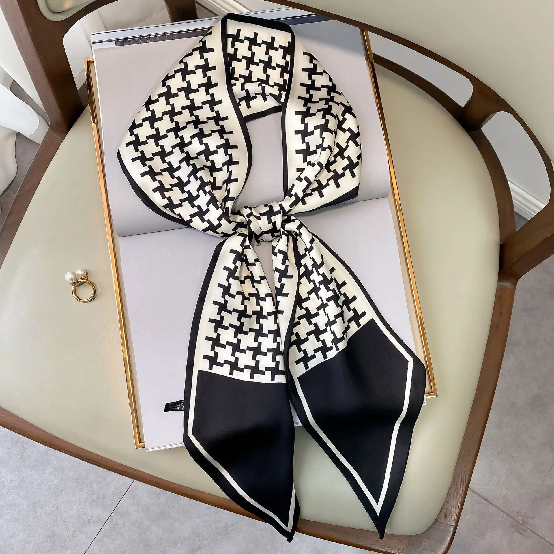 

Шарф женский, Шелковый, атласный, длинный, 2021