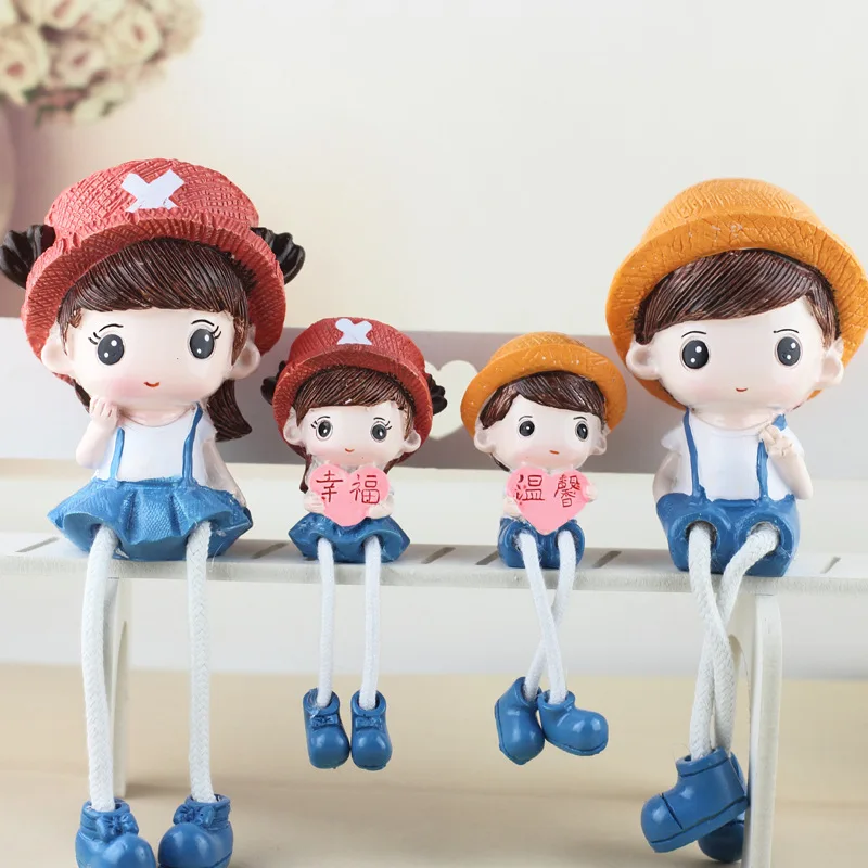 

Warm family of four hanging feet doll cute cartoon Hanging Leg Furnishings Resin Craft Doll Wall Shelf Decor home decoration