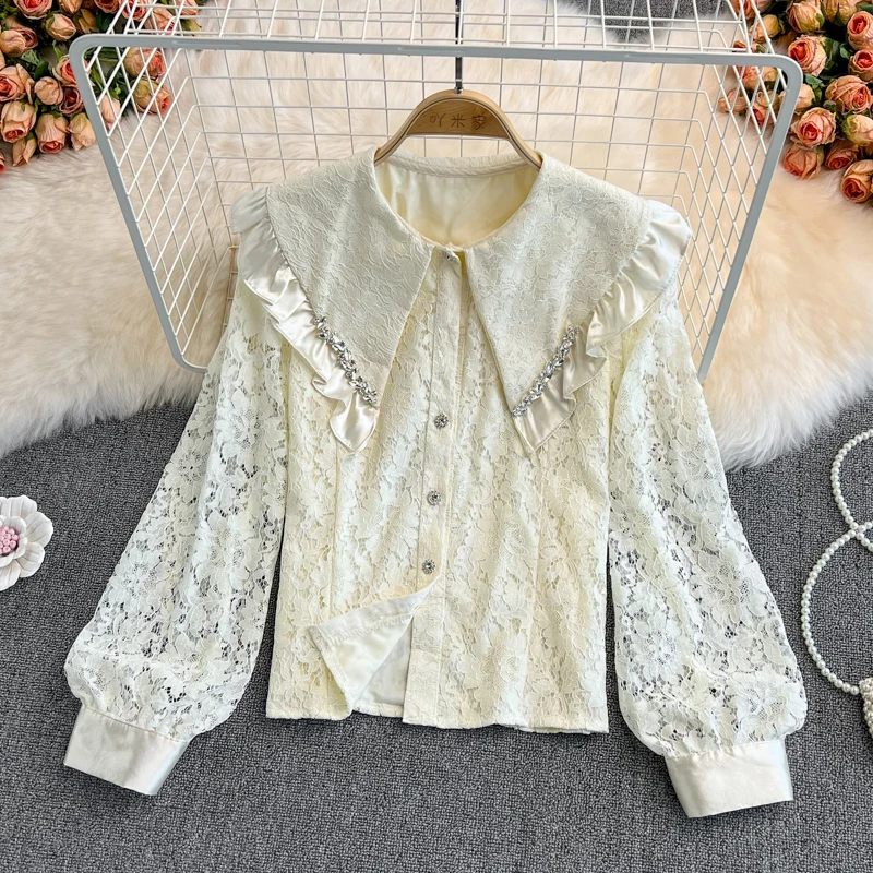 

2021 Autumn and Winter New Super Fairy Lace Shirt Women's Younger Lace Beaded Doll Collar Loose Bottoming Top