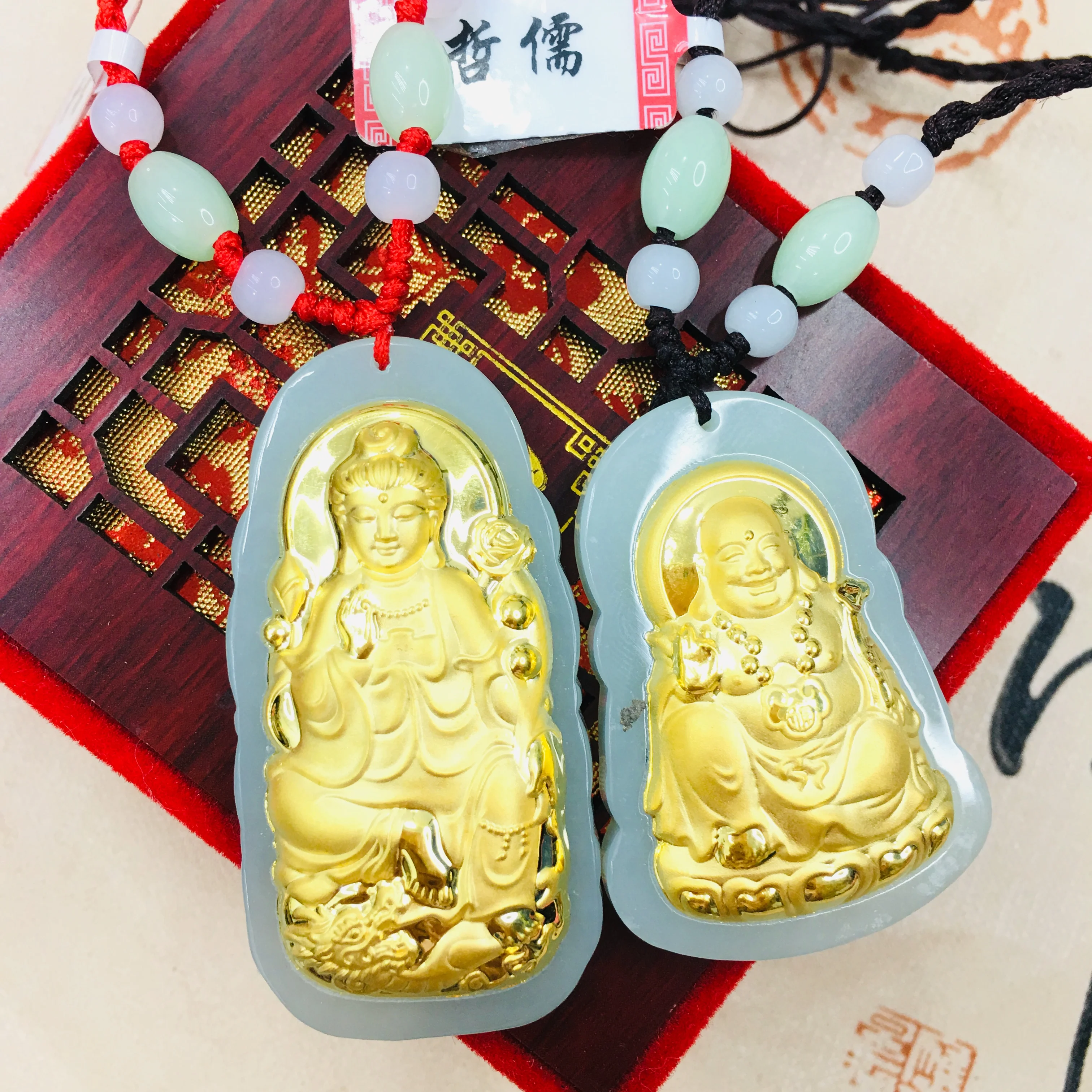 

Zheru natural Hetian jade pendant Inlaid gold three-dimensional Guanyin Buddha Pendant with green bead necklace Send certificate