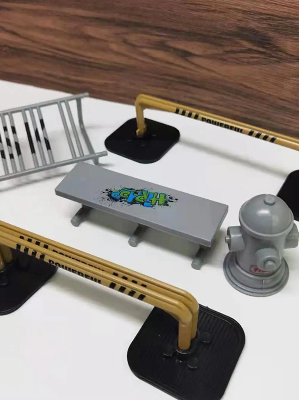 

10PC Skateboard Venue Props Combination Set Fingerboard Finger Combination Scooter Props DIY Placement Flexible V6K5