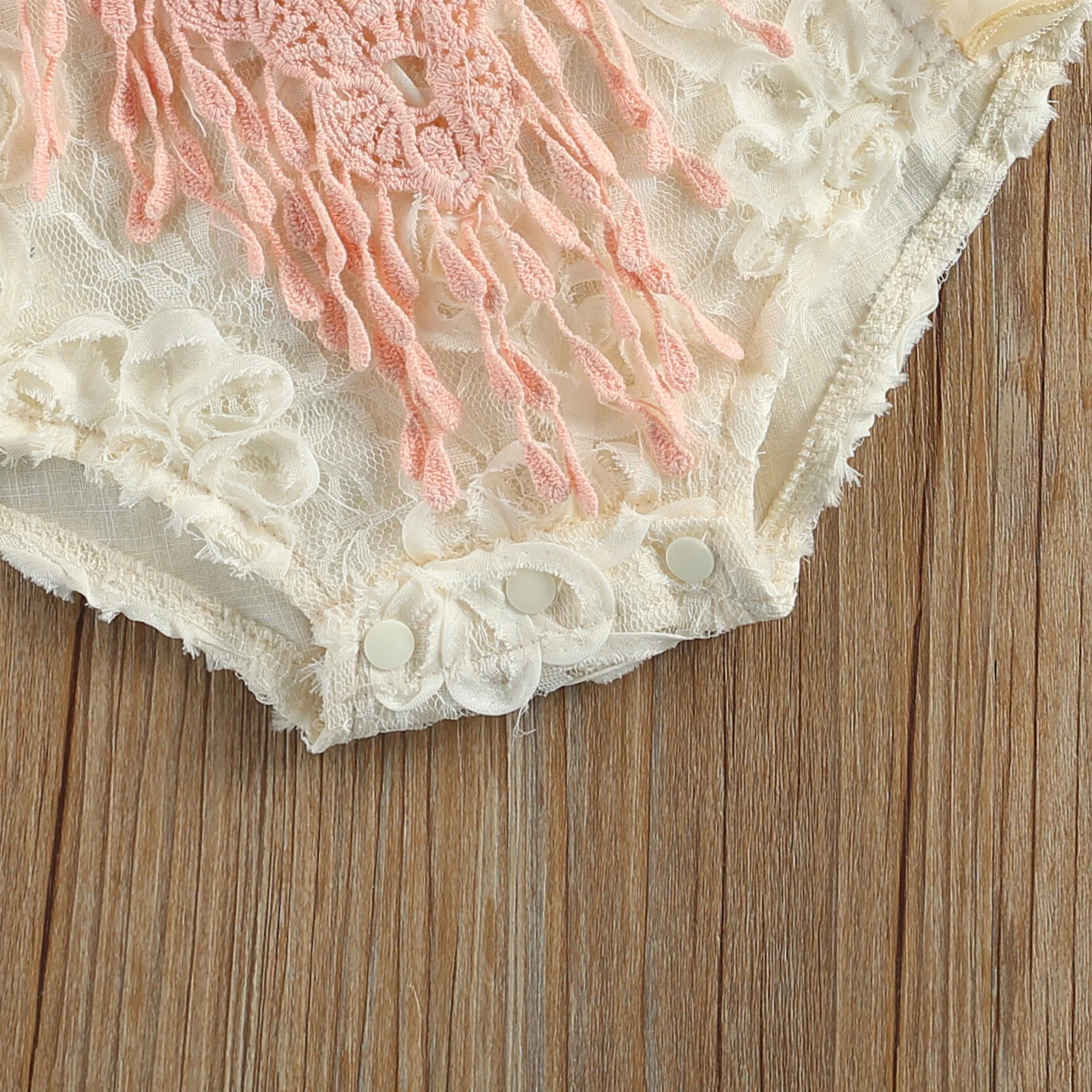 

0-24M Baby Summer Clothing Newborn Sleeveless Tassels Romper Lace Crochet Decoration Bottom Button Ruffle Tassels Jumpsuits 2021