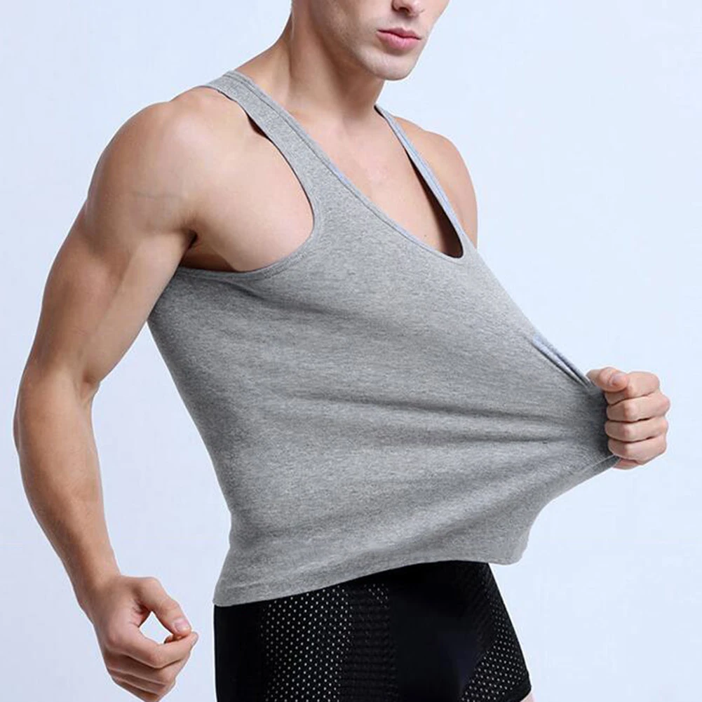 Мужская летняя спортивная майка однотонная дышащая с глубоким вырезом одежда