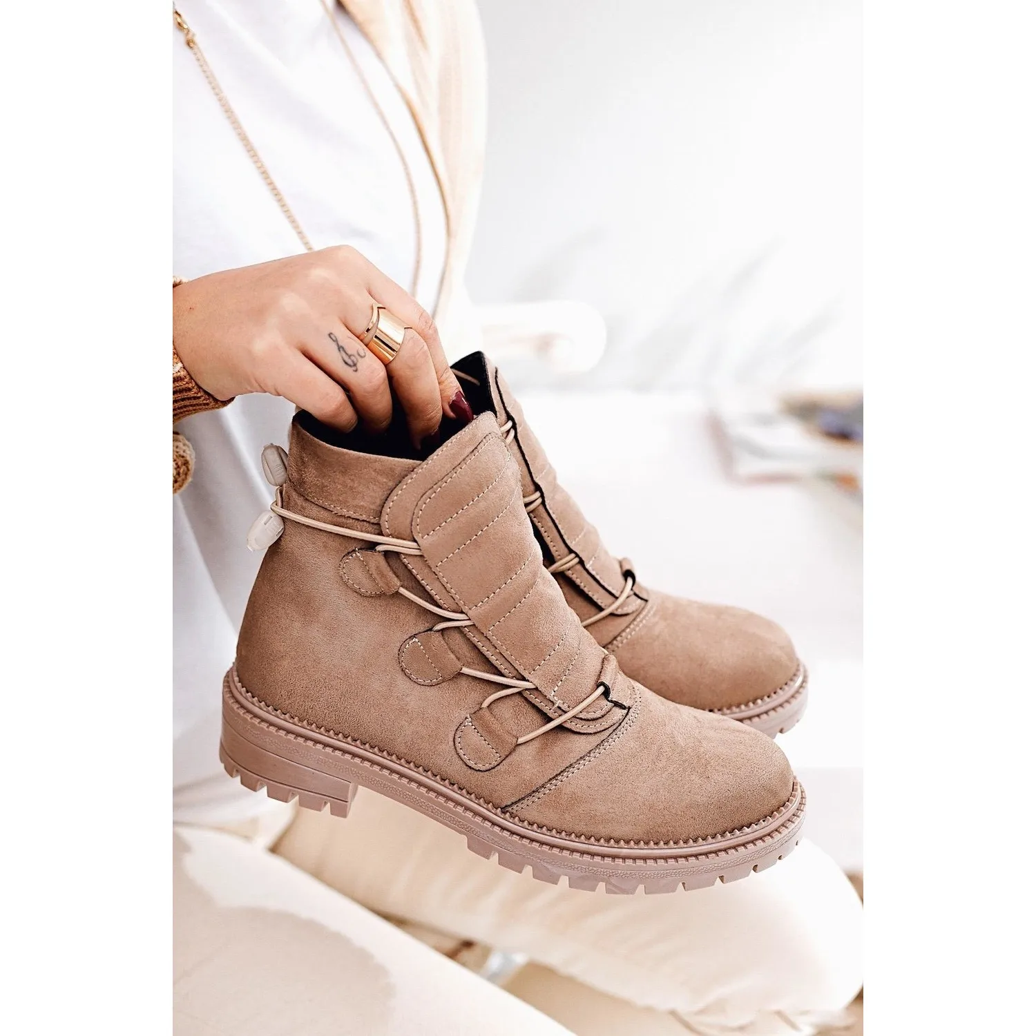 

Limoya Rainer Mink Suede Beige Bottom Boat