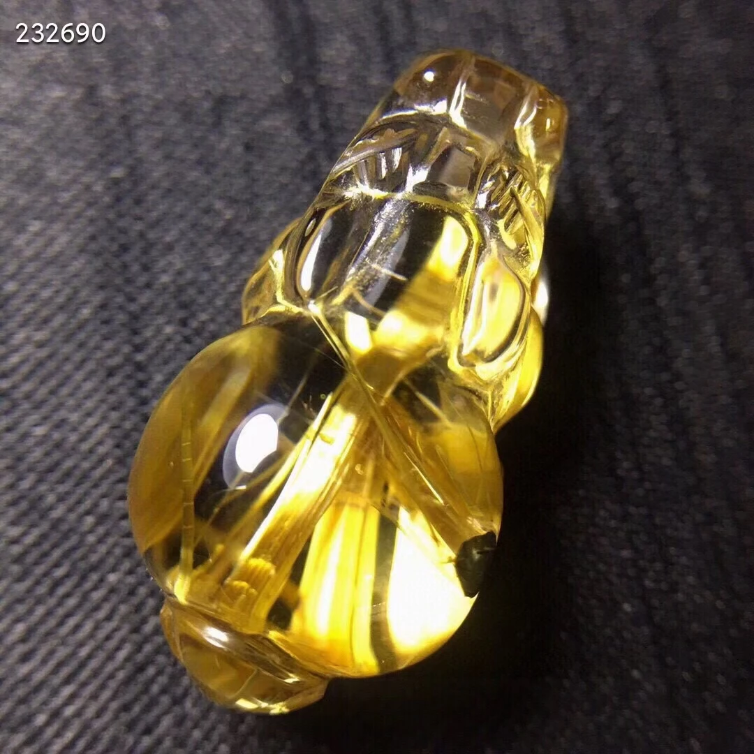 

Genuine Natural Gold Rutilated Quartz Pendant Women 24*12*10mm Pi Xiu Carved Crystal Fashion Pendant Jewelry AAAAAA