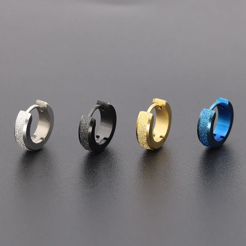 

2021 Trendy Metal Black Hoop Earrings For Men Punk Gothic Boy Circle Piercing Jewelry Street Rock Hip Hop Rapper Accessory Gift