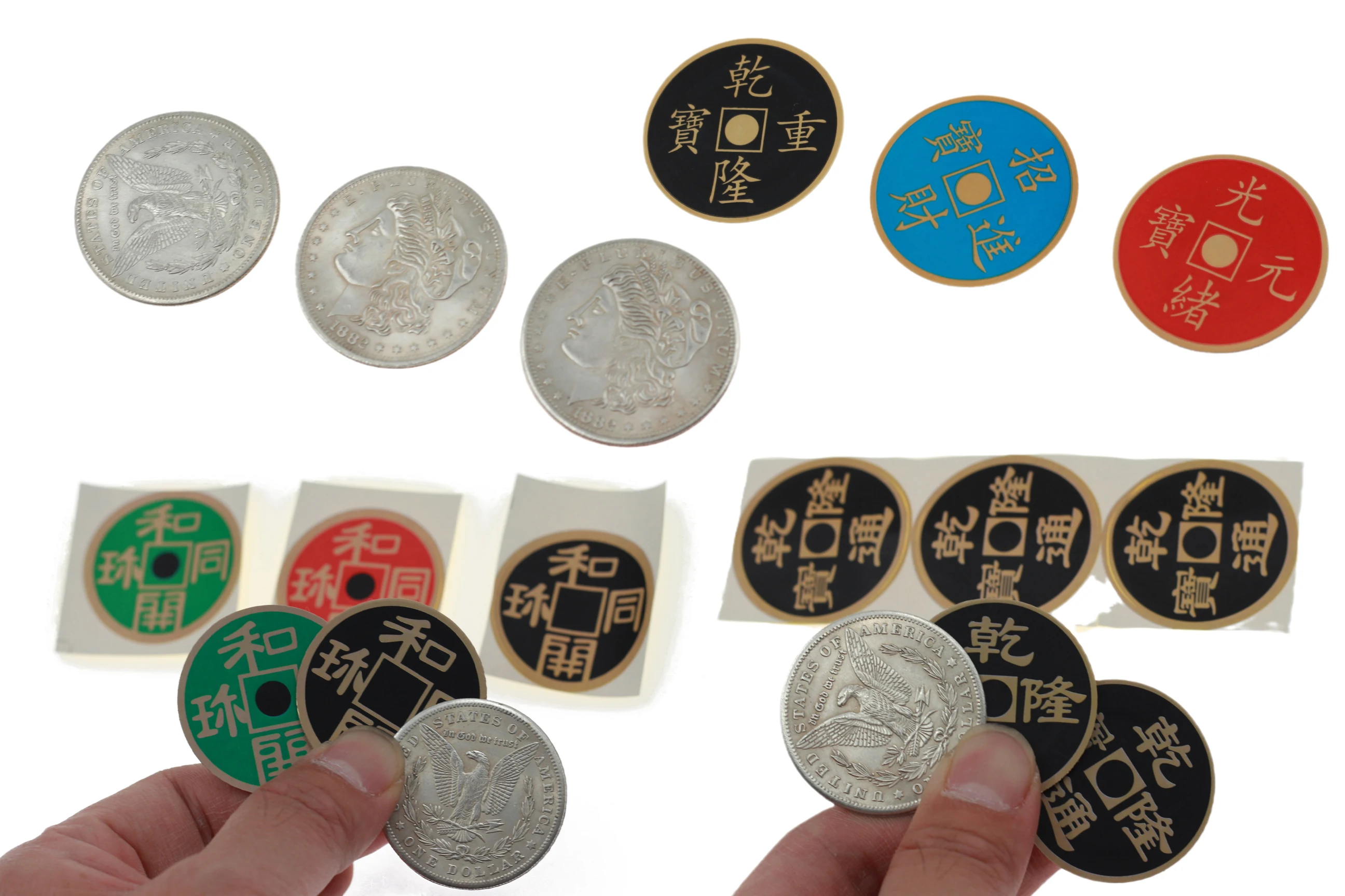 Цветная яркая монета (версия Моргана) от одной монеты до трех цветов появляются