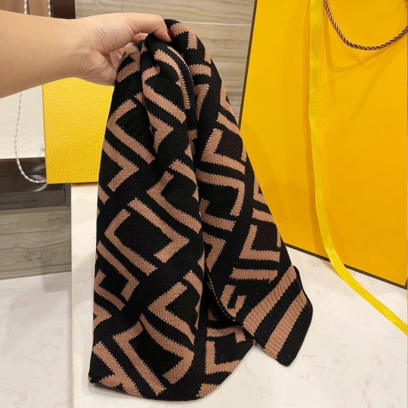 

2021 luxury brand scarf original gift high-end cashmere scarf shawl female temperament out street free shipping