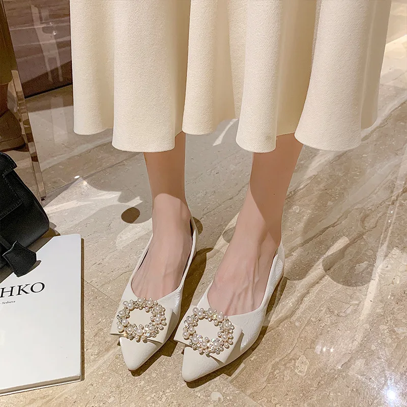 

Shoes On Heels Casual Female Sneakers Pointed Toe Shallow Mouth Soft 2021 Fashion Women's Pearl Decorateion Buckle All-Match Fla