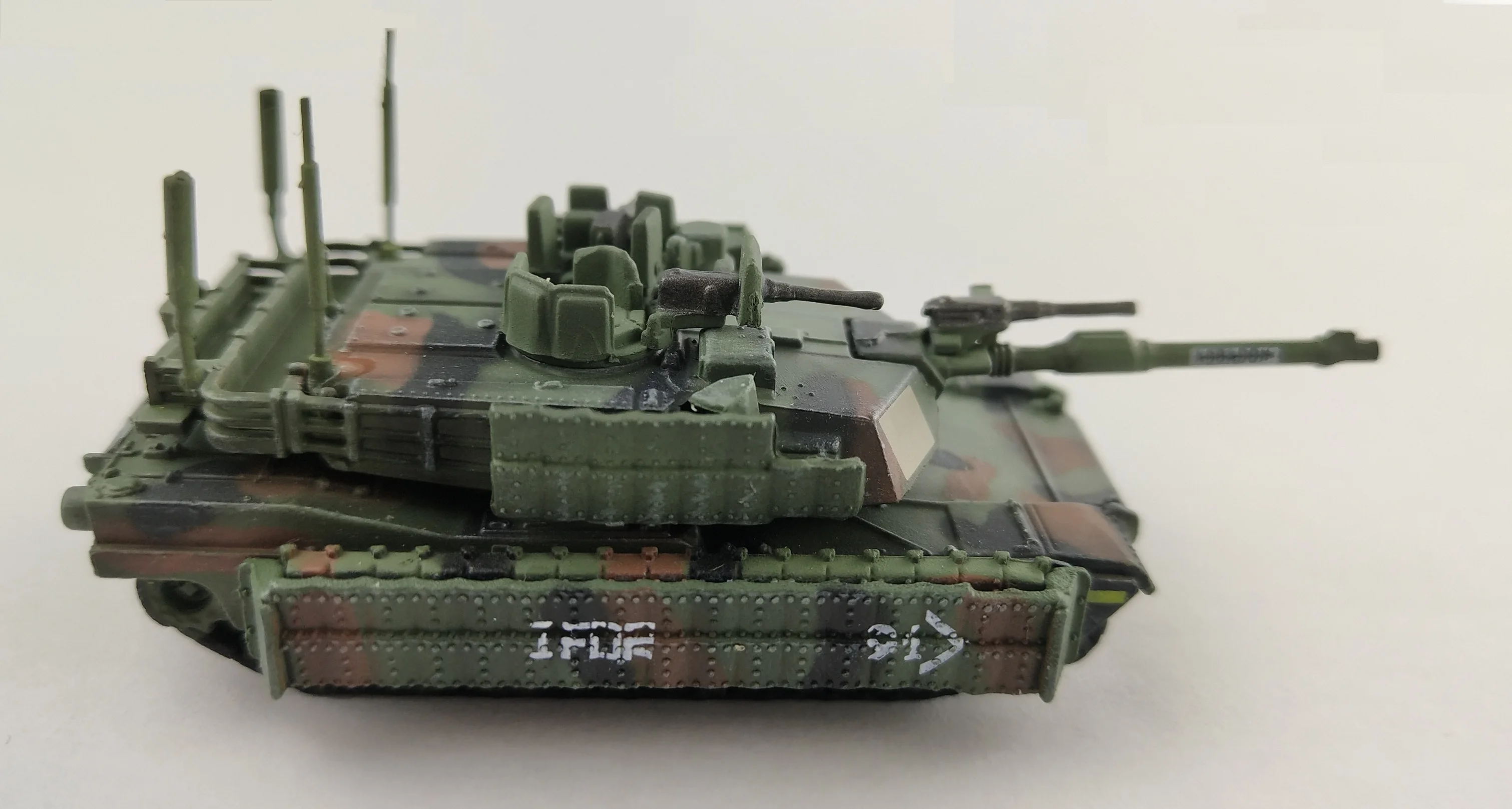 12801A литой модели 1/144 Panzerkpf M1A2 резервуар для Военная Униформа литья под давлением