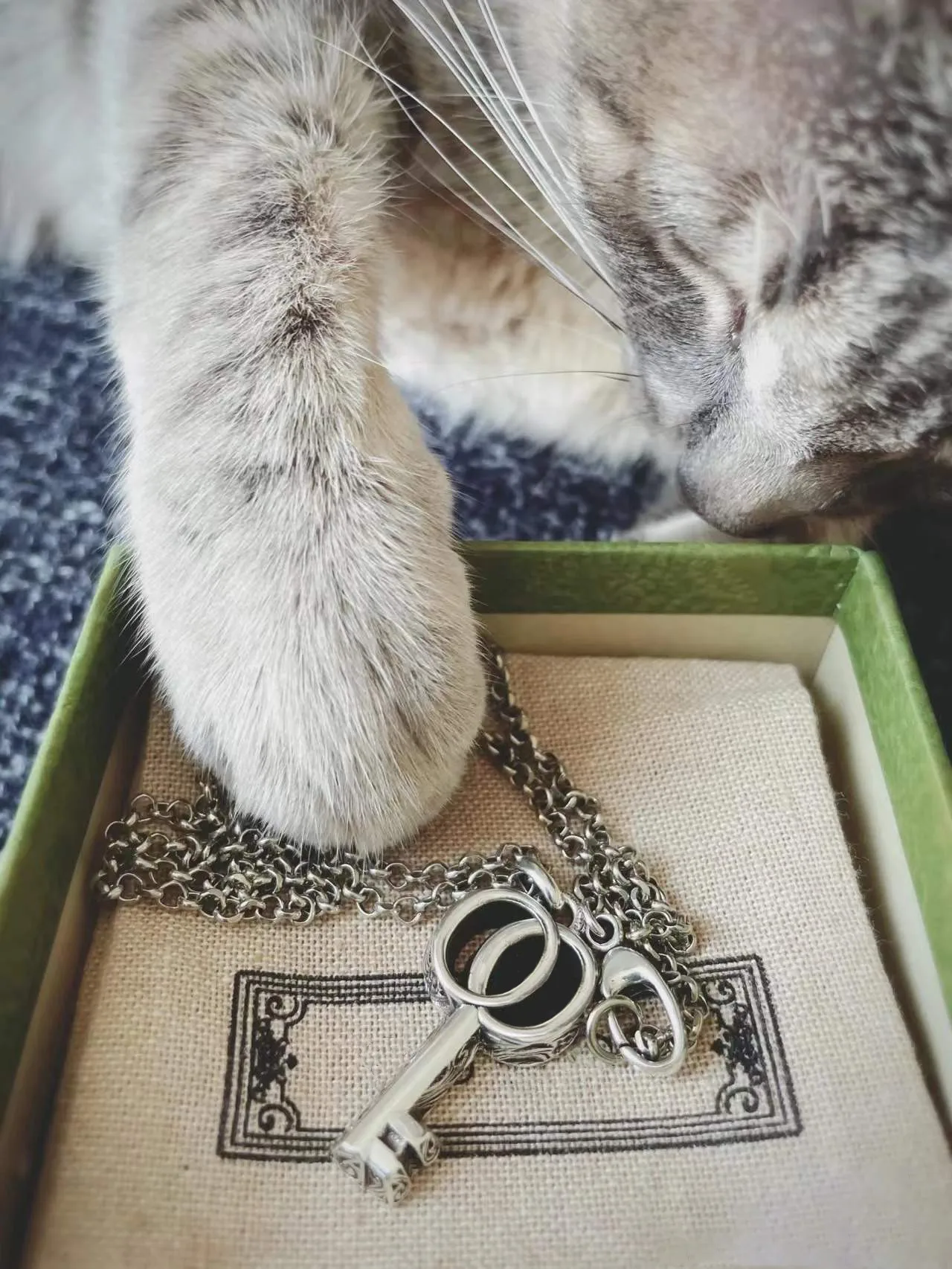 

Ожерелье из серебра S925 пробы с двойным G-ключом для мужчин и женщин, Современная ретро-подвеска в стиле хип-хоп, роскошная бижутерия, подарок ...