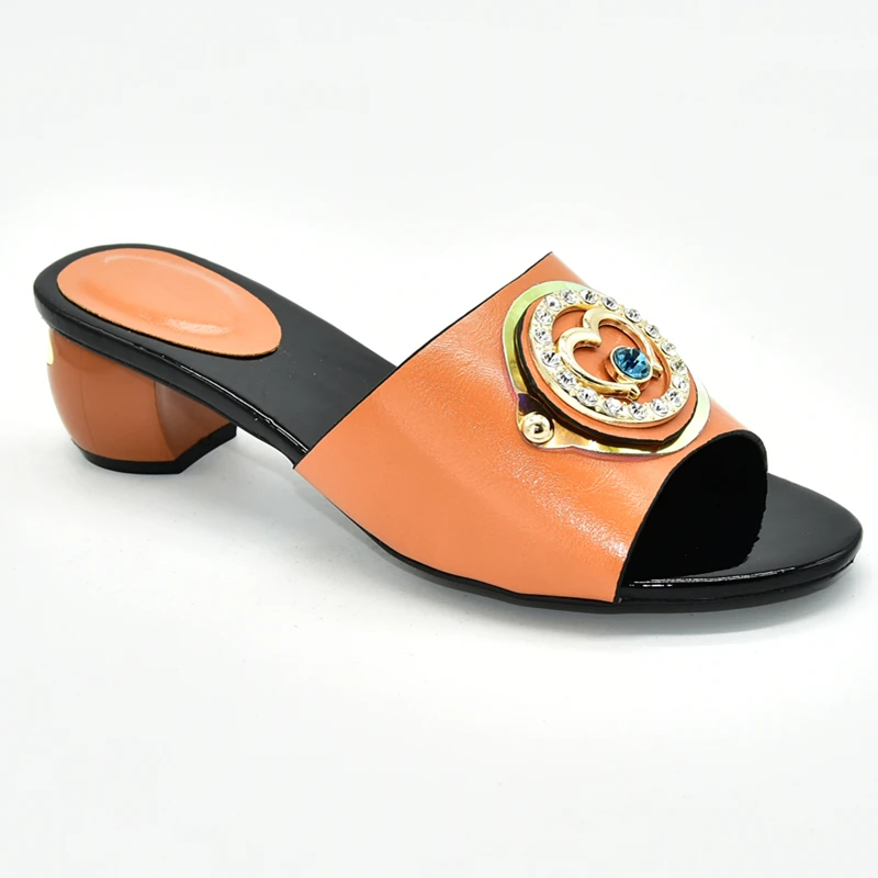 Пикантные туфли-лодочки на платформе Сезон лето Женские пикантные Элегантная