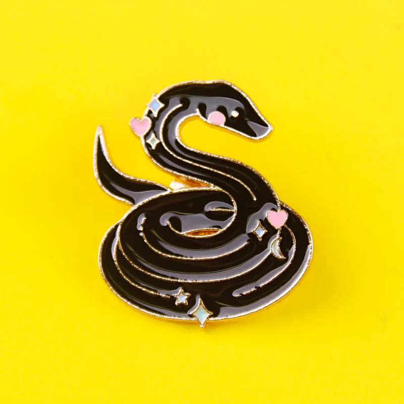 Punk Animal Brooch Plague Doctor's Enamel Brooches Bird-like Beak Mask Pin clothes Badge Snake Jewelry Gift for Friends | Дом и сад