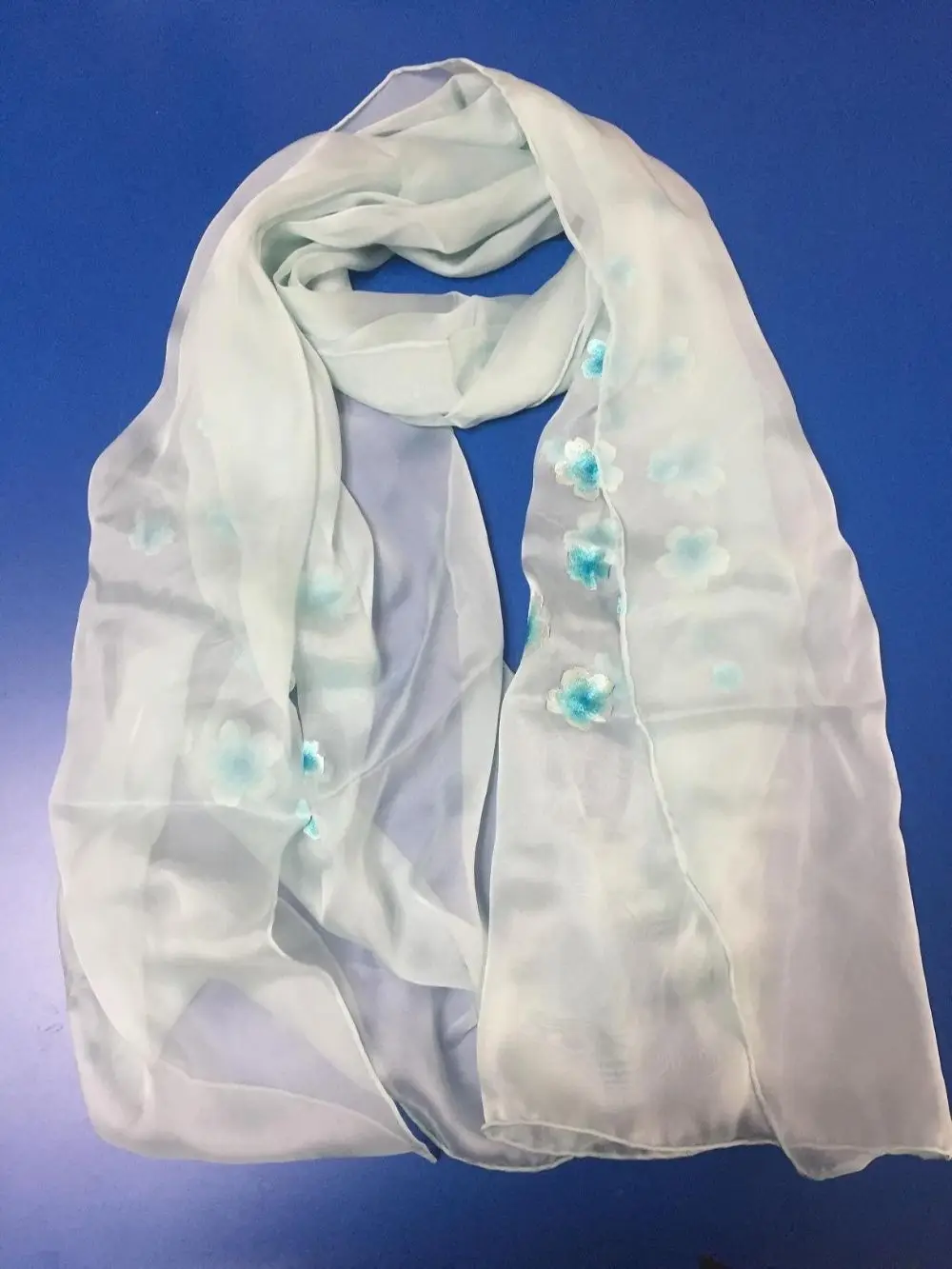 Женский шелковый шарф с ручной вышивкой 100% натуральный шелк тутового шелкопряда