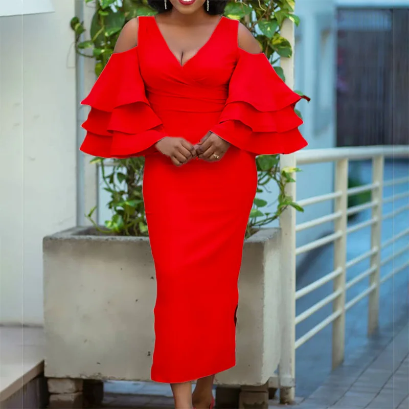 

Облегающее вечернее платье миди с открытыми плечами