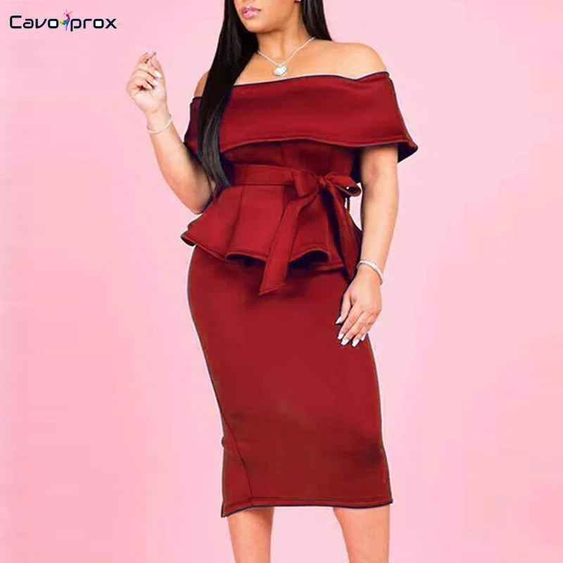 Женский комплект из двух предметов блузка с открытыми плечами и поясом длинным