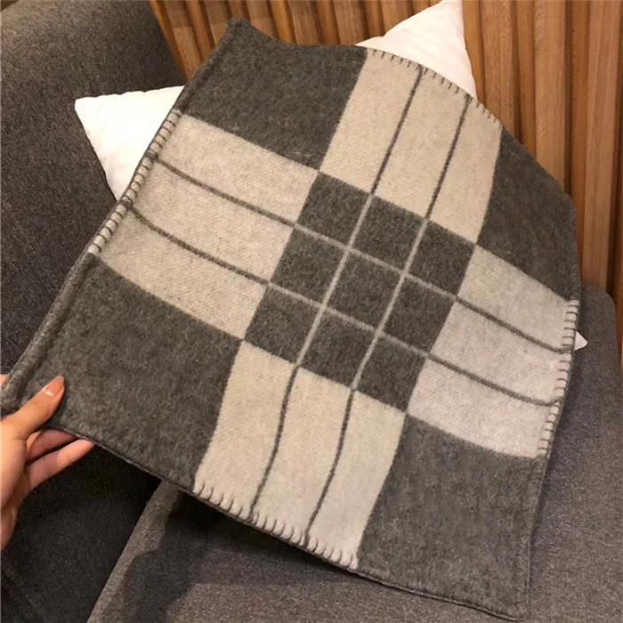 

Real Woollen Pillowcase Luxury Brand H Pillow Case 90% Wool 10% Cashmere 50x50cm