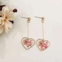 handmade pressed daisy dangle earrings resin heart flower earrings real dried wildflower jewelry boho bridesmaid gift gh48f4