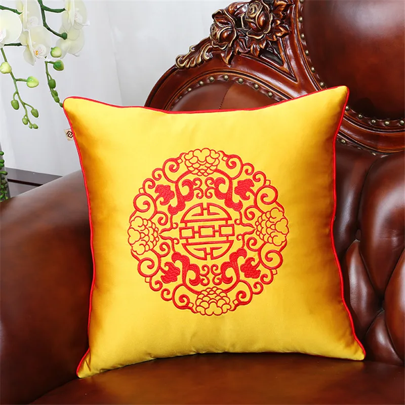 Наволочка с вышивкой для дивана черная красная зеленая декоративная наволочка в