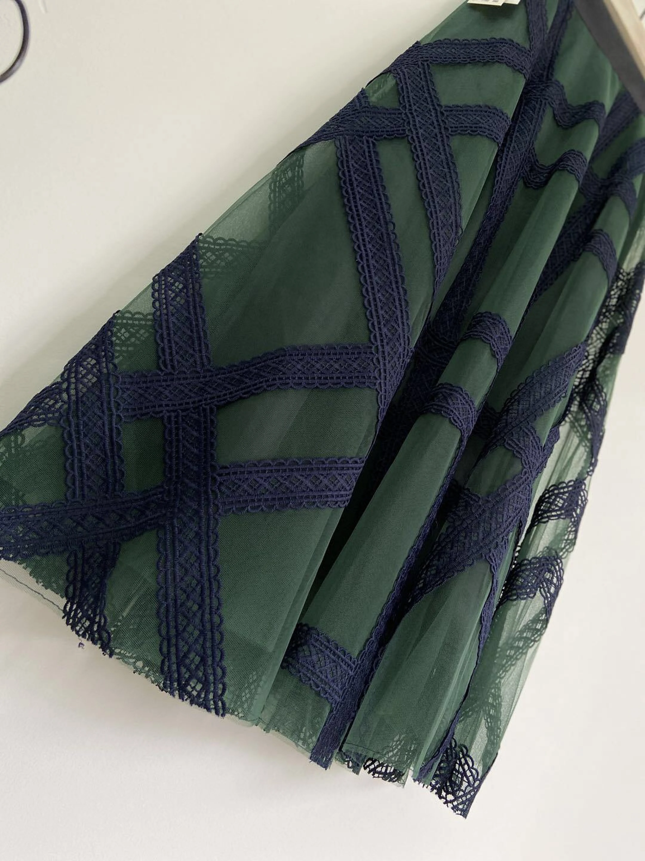 

NEW autumn and winter Japanese new product all-match lace stitching mesh embroidery skirt is thin A-line plaid skirt