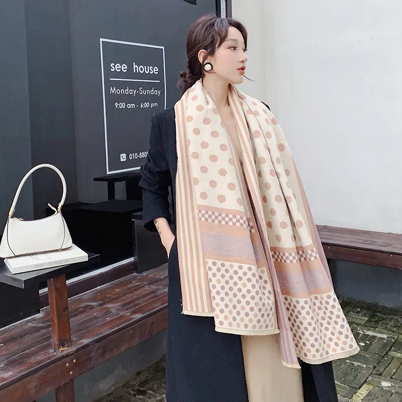 

New style Chinese Classic Silk Autumn and winter warm wool Beach Headscarf women Dot Printed Scarf Ladies Fashion Cashmere Shawl