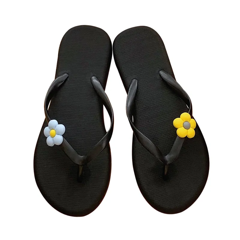 

Girl heart cool slippers female summer wear anti-skid Korean version lovely INS florets beach shoes by the sea