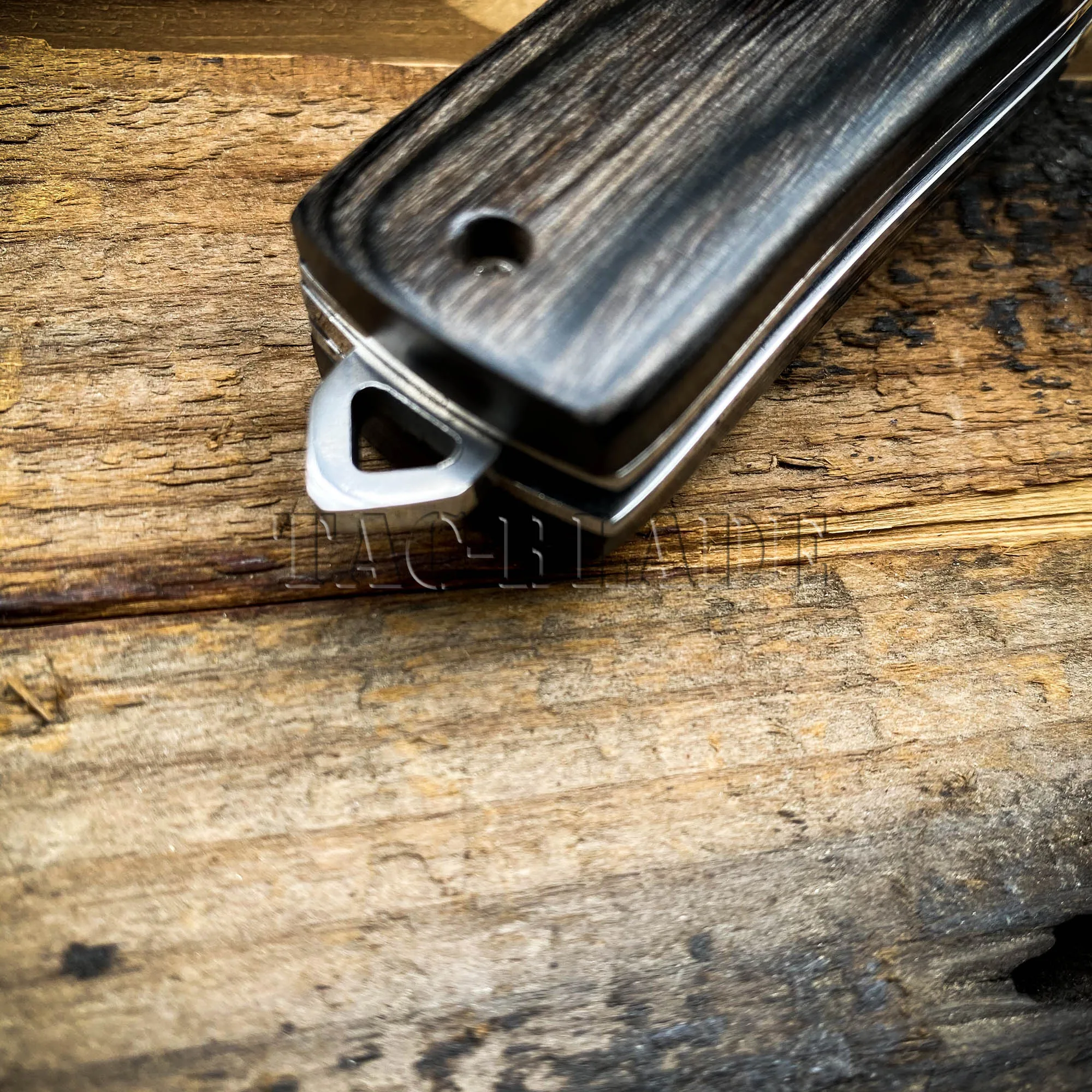 

TOP QUALITY JUNGLE TACTICAL HUNTING FOLDING KNIFE SABER OUTDOOR SURVIVAL TOOL