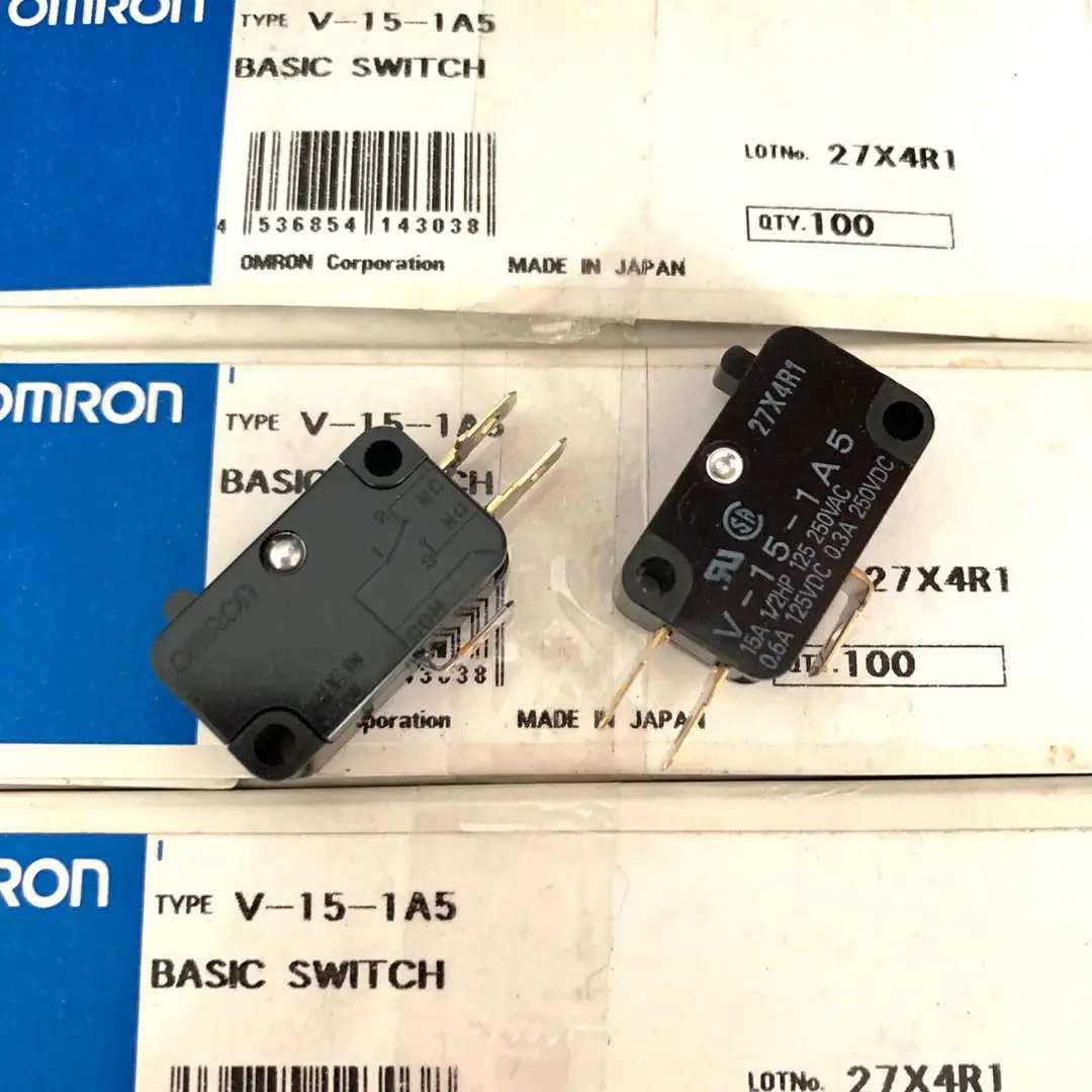 

1pcs New original OMRON Travel switch limit switch micro switch V-15-1A5 15A 250VAC 1.96N 3 Pins