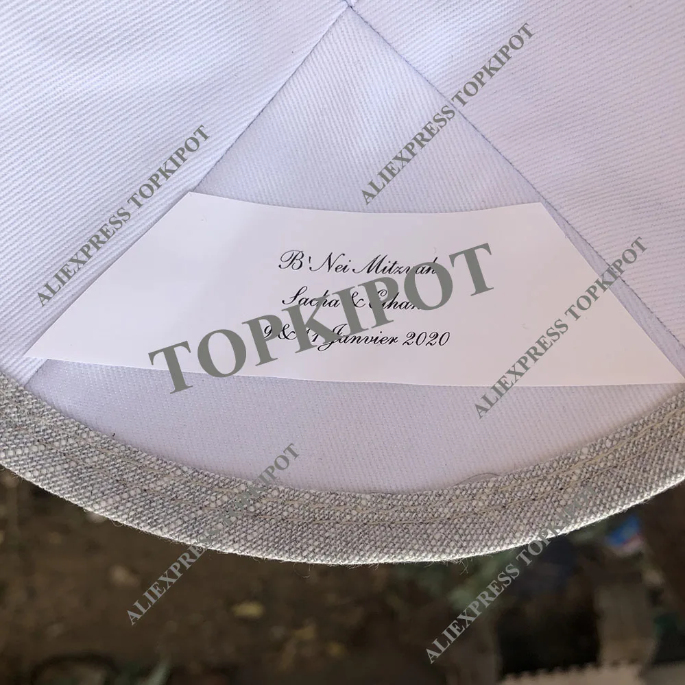 Светильник KIPPAHS из тяжелого льна серого цвета с бледно-голубым вышитым логотипом