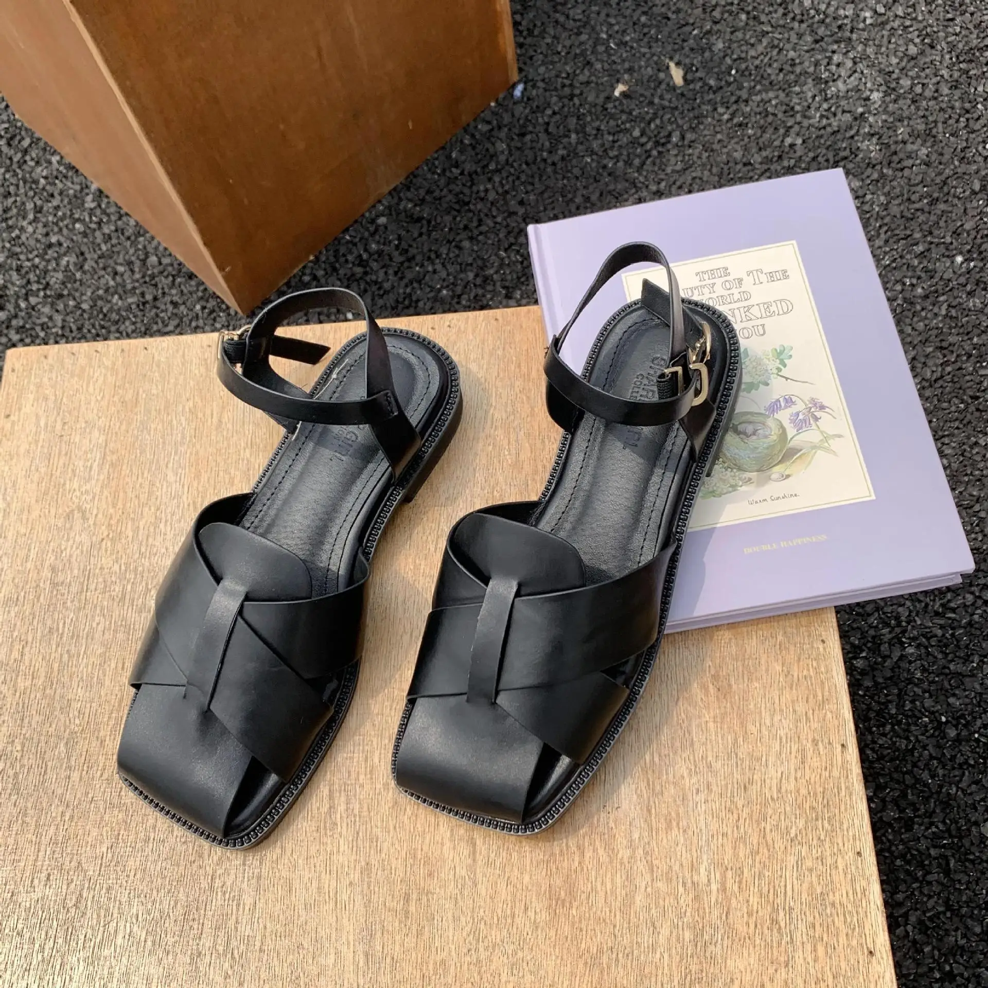 

Low Sandals Woman Leather Suit Female Beige Summer Heels Shoes Lady 2021 Cross Buckle Strap Low-heeled Black Fashion Girls Comfo