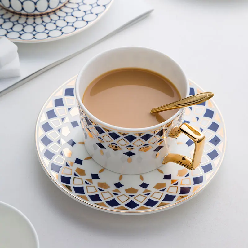 Современный роскошный Европейский маленький Набор чашек и блюдец чашка для