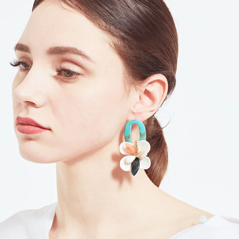 Boho Цветок Для женщин мотаться себе серьги смоленая оболочка коралловый слоев серьги винтажная Этническая биж