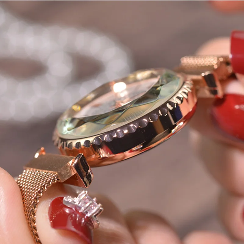 Женские наручные часы браслет с магнитной сталью и сеткой яркие Стразы новинка