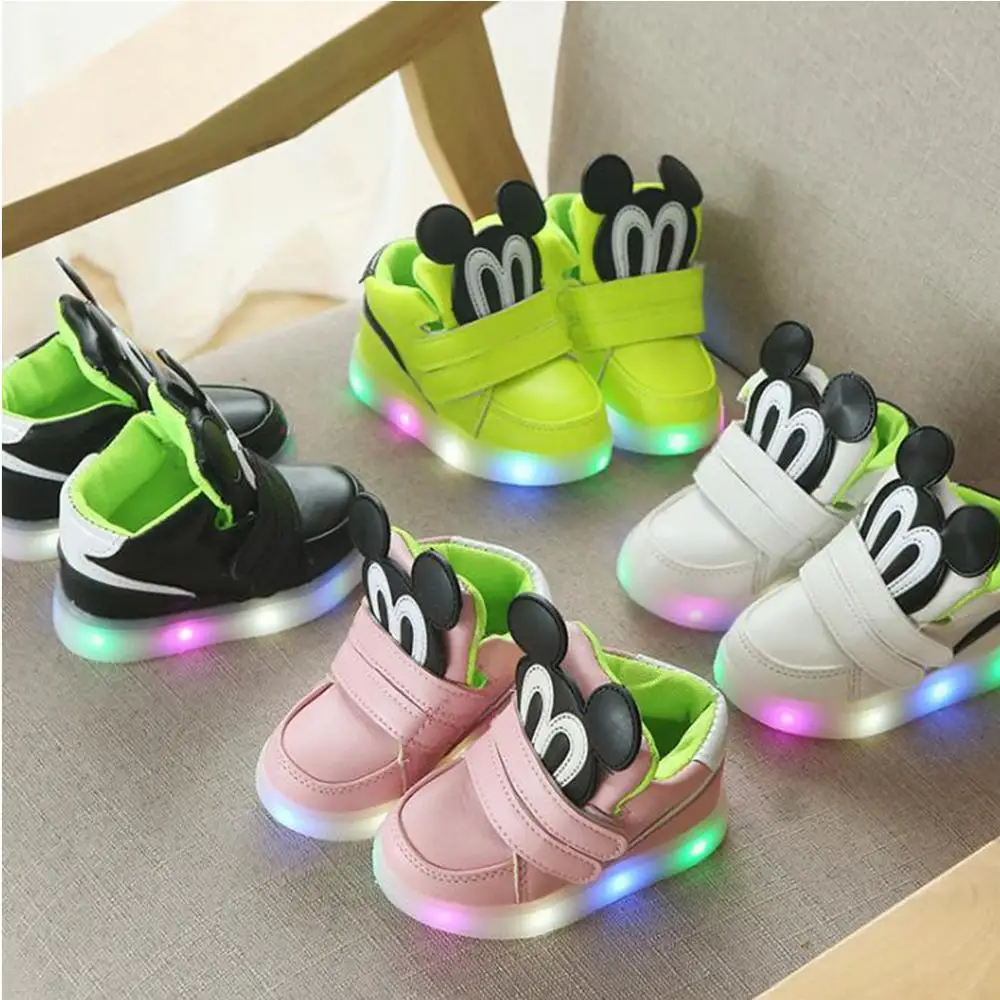 Обувь для детей малышей с милым мультяшным дизайном подсветкой Удобная обувь