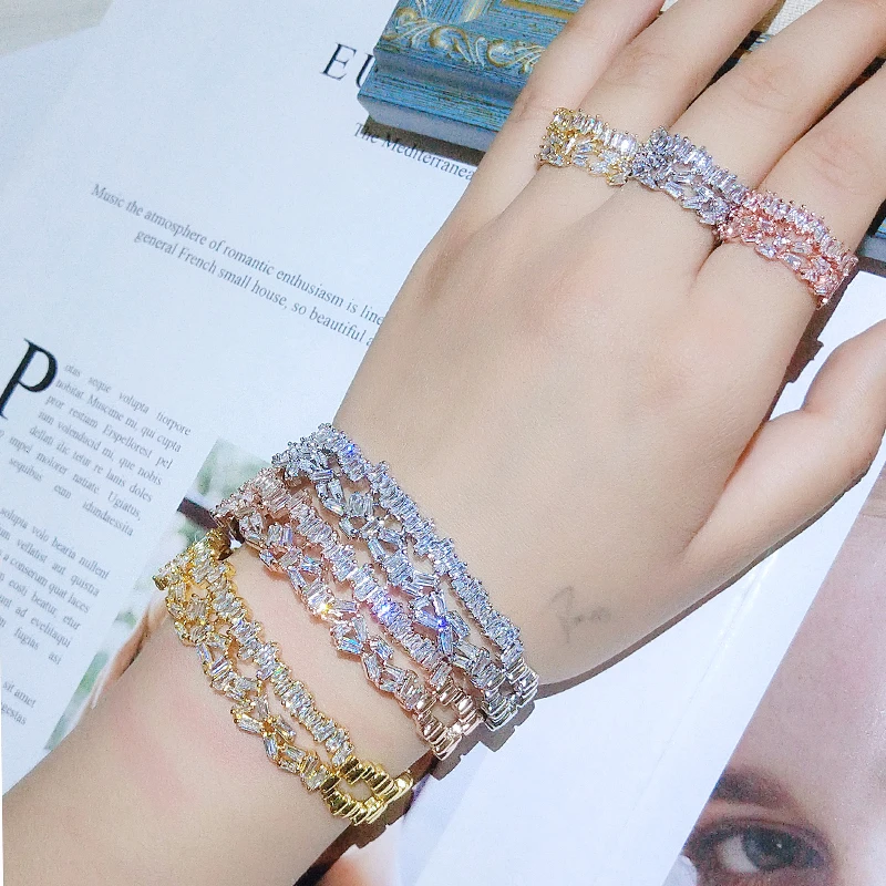 Браслет-манжета RAKOL Женский Регулируемый цвета розового золота с фианитом RK341P |