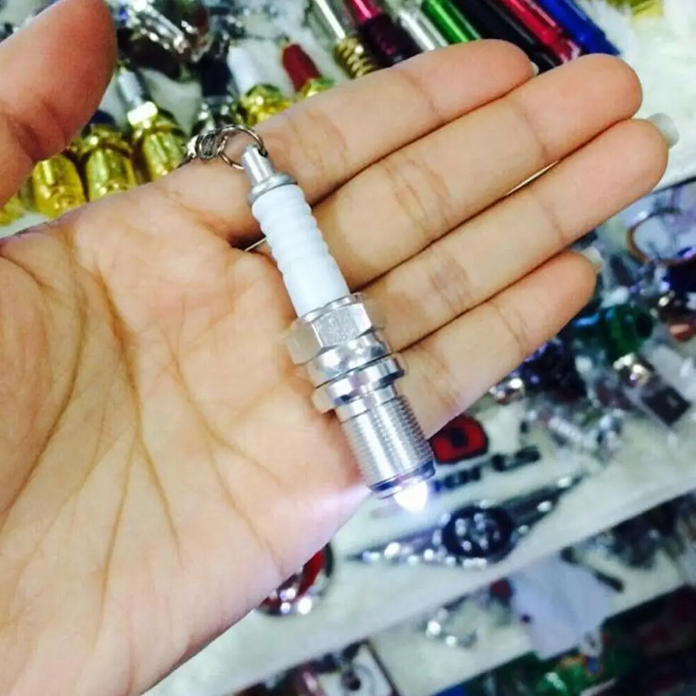 

1pcs Casual LED Key Chain Spark Plug Key Chain Keychain Car Decoration Parts Keyring Styling Accessories Car S4W1