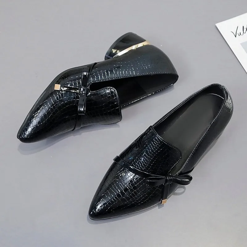 Туфли лодочки женские из лакированной кожи высокий каблук заостренный носок