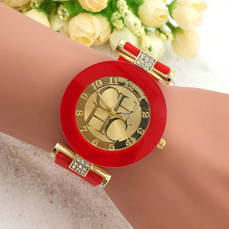 2021 New Best Selling Branded Women's watches Luxury watch Calendar Gold dial Clock Diamond Watches stand By wholesale sell
