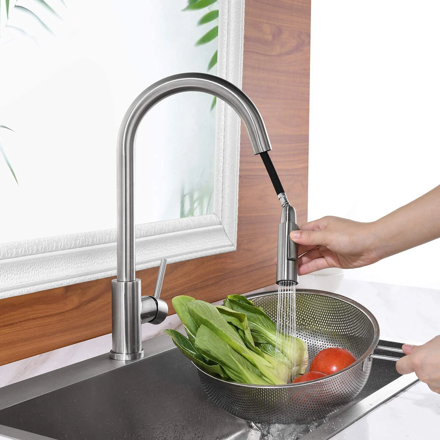 

Zhangji Black Kitchen Faucet Two Function Single Handle Pull Out Mixer Hot and Cold Water Taps Deck Mounted
