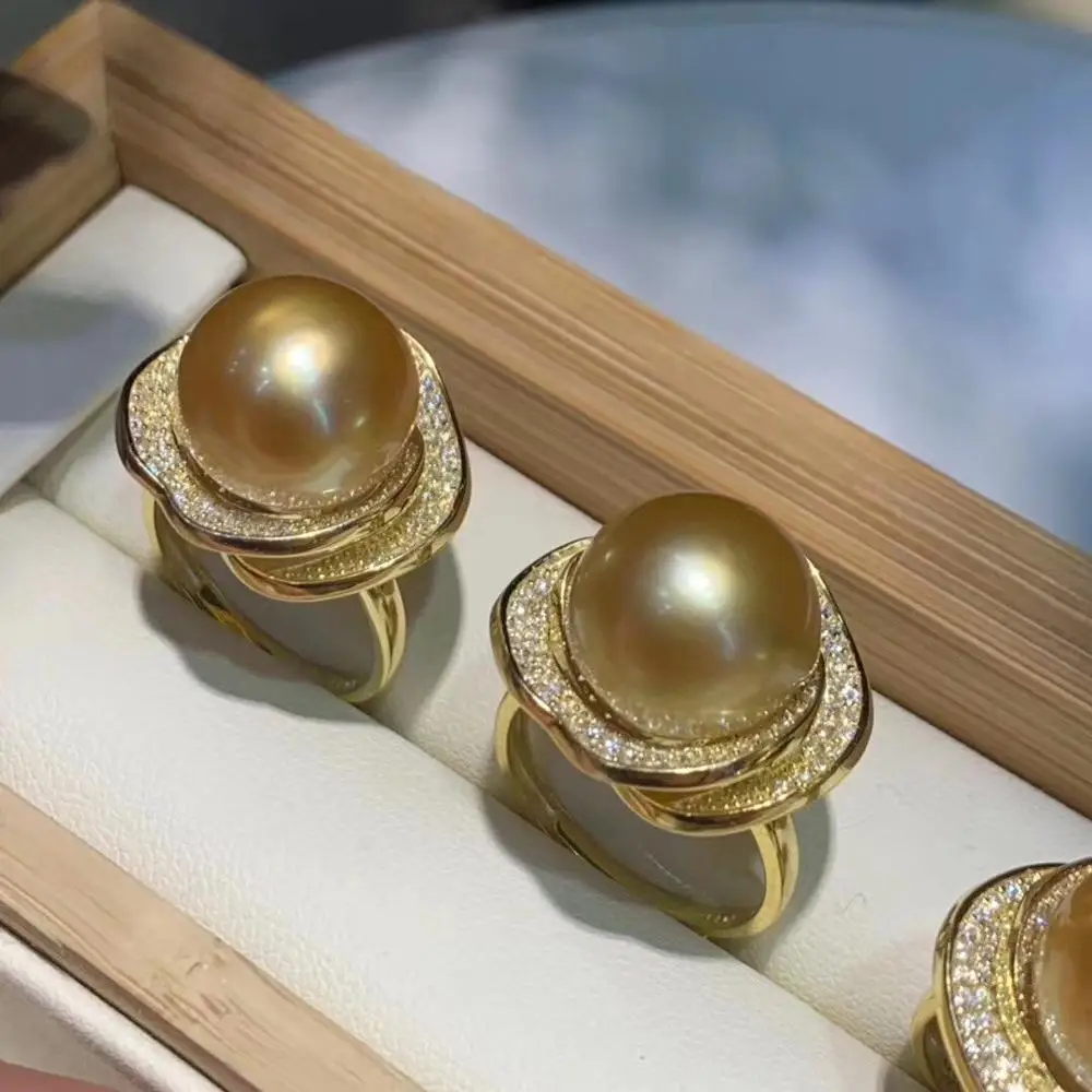 Женское кольцо с жемчугом и пресноводным золотом 11-12 мм