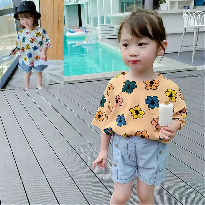 Футболка для девочек топ с открытыми плечами и цветочным принтом лето 2020 новая