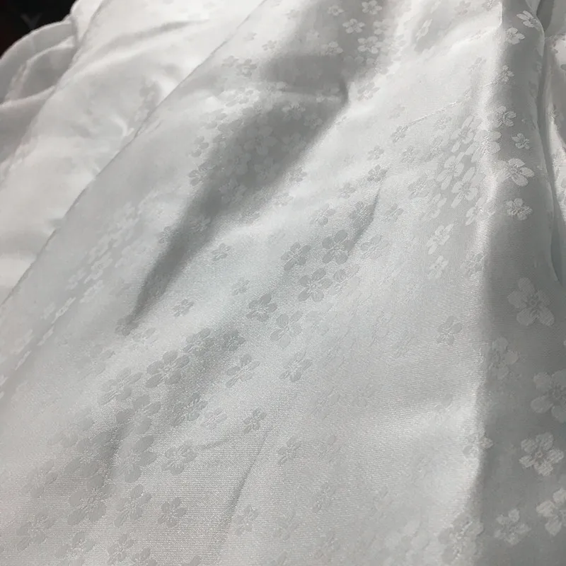 Натуральный шелк жаккардовая ткань белая вишня в цвету бамбука масштаба