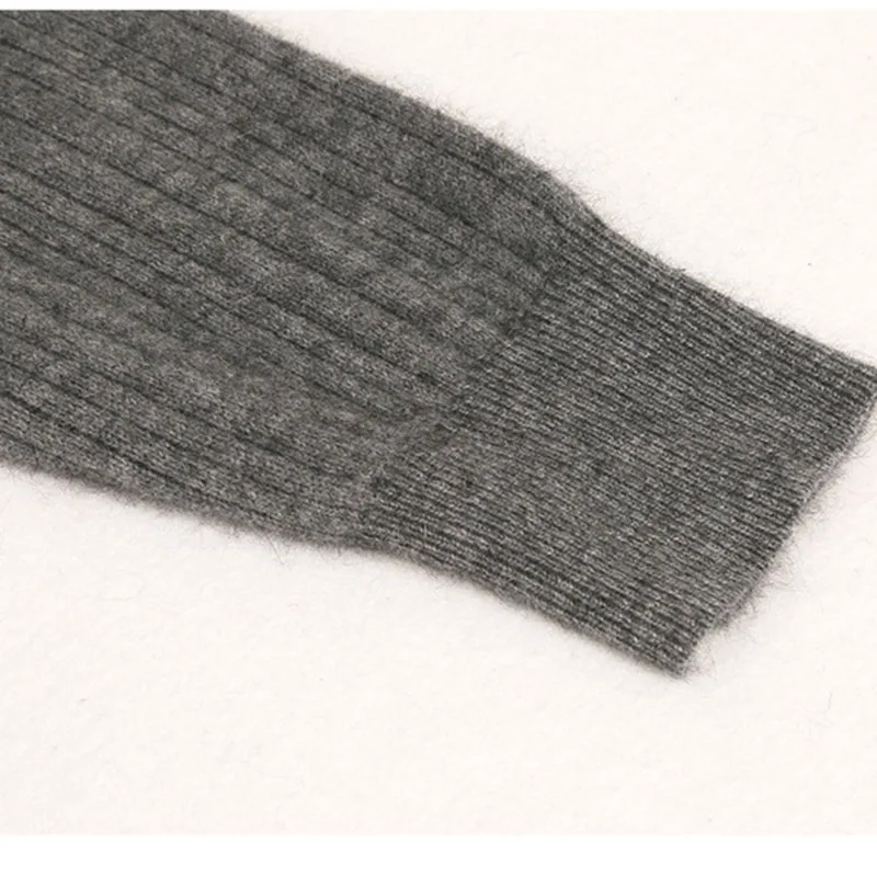

Simple Casual Temperament Warm And Soft Knitted Sweater Women Classic O Neck Solid Color Strip Pullover Short Top