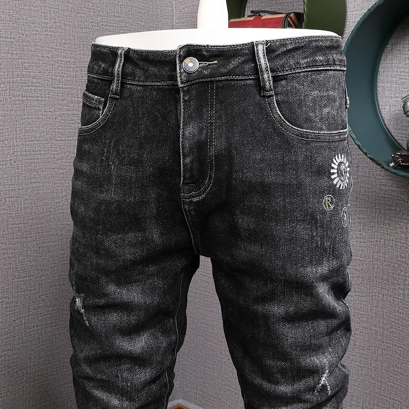 Newly Vintage Fashion Men Jeans Black Elastic Slim Fit Ripped Jeans Men Korean Style Embroidery Designer Casual Denim Pants