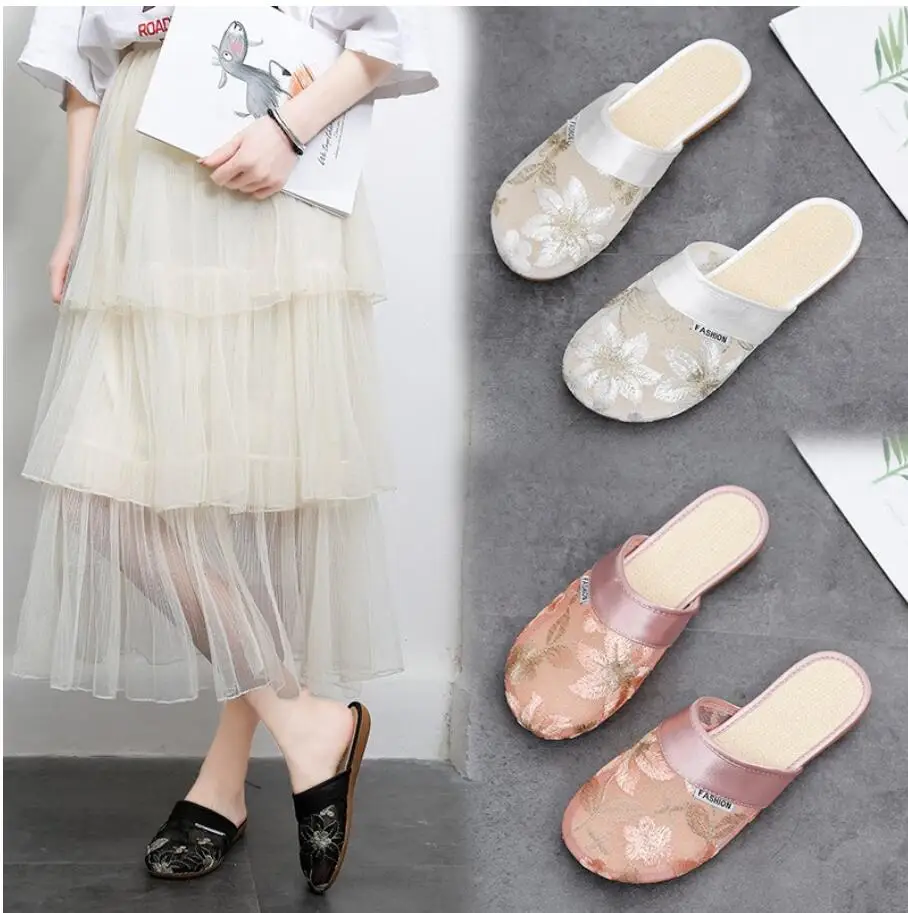 

New Summer Bud silk Flats Lady Sandals Slippers Comfortable breathable Slip on casual shoes Women Mules Slipper Shoes Woman