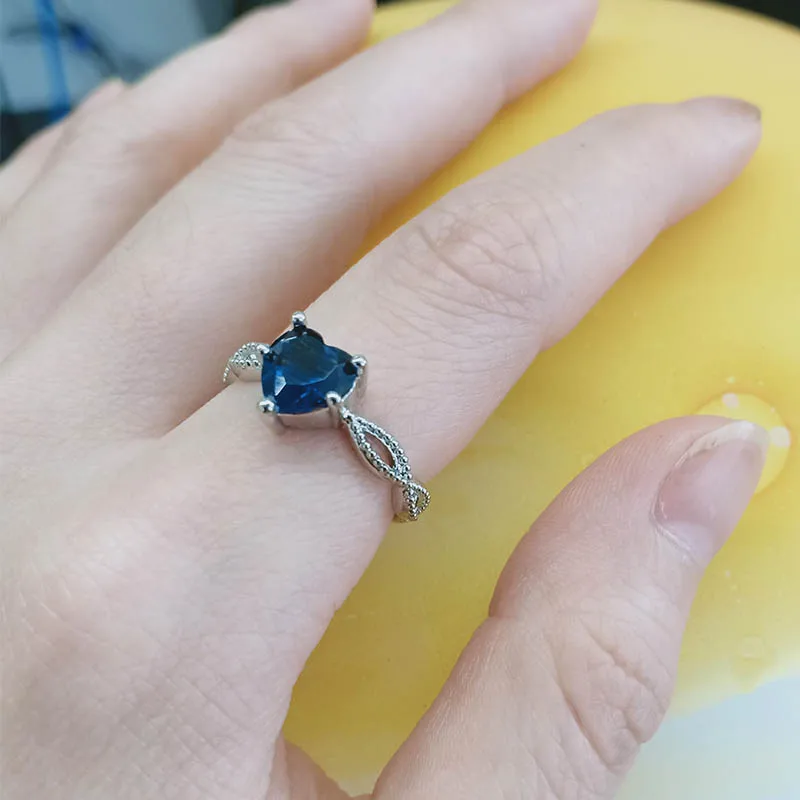 

Fashion Blue Gem Heart Rings For Women Gemstone Zirconia Gold Silver Color Couple Heart Ring Wedding Party Jewelry Gift 2021